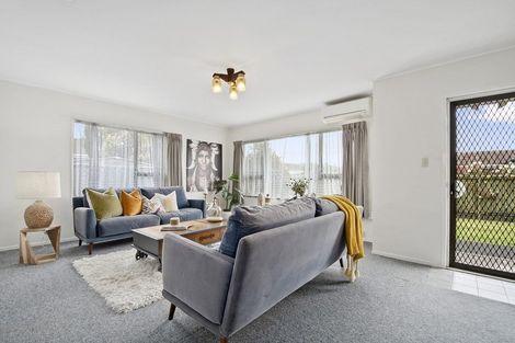 Photo of property in 2/31 Ti Nana Crescent, Henderson, Auckland, 0610