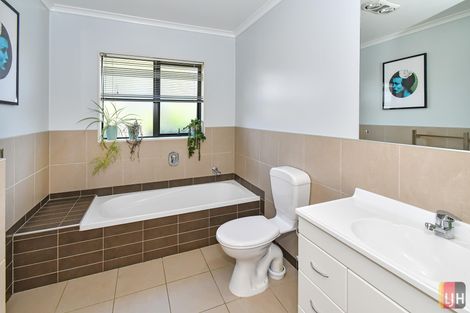 Photo of property in 204 Wattle Farm Road, Wattle Downs, Auckland, 2103