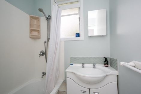 Photo of property in 2 Seddon Crescent, Marewa, Napier, 4110