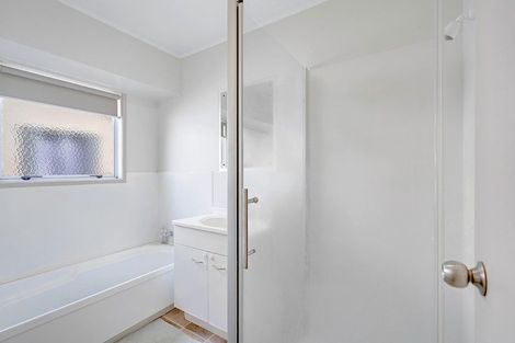 Photo of property in 300 Shakespeare Street, Leamington, Cambridge, 3432