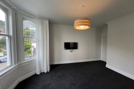 Photo of property in 18 Portland Crescent, Thorndon, Wellington, 6011