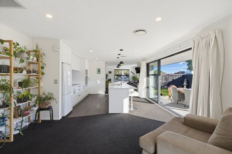Photo of property in 35 Marriotts Road, North New Brighton, Christchurch, 8083