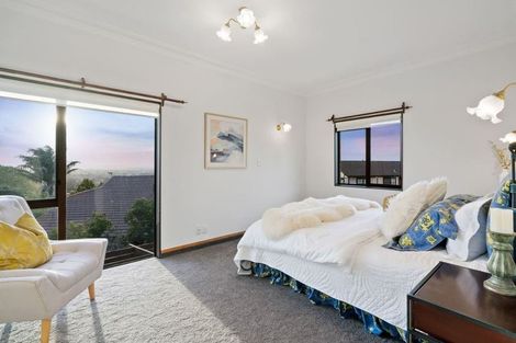 Photo of property in 37 Santa Monica Place, Goodwood Heights, Auckland, 2105