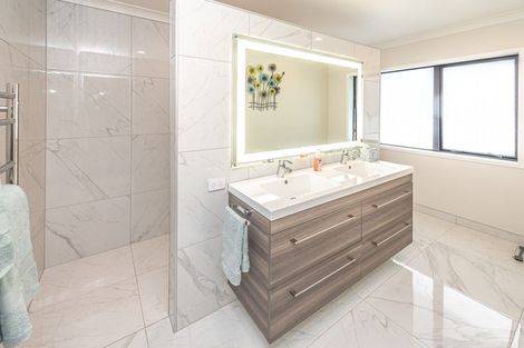 Photo of property in 29 Karamu Street, Tawhero, Whanganui, 4501