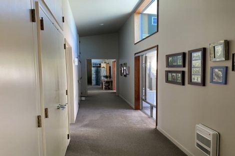 Photo of property in 22 Howard Road, Point Howard, Lower Hutt, 5013