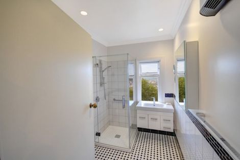 Photo of property in 359 Stuart Street, Roslyn, Dunedin, 9010