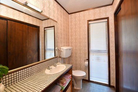 Photo of property in 47 Stapleford Crescent, Browns Bay, Auckland, 0630