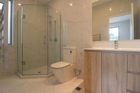 Photo of property in 2a Crystal Avenue, Te Atatu South, Auckland, 0602