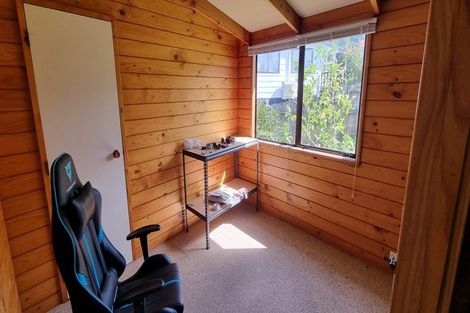 Photo of property in 96 Waimumu Road, Massey, Auckland, 0614