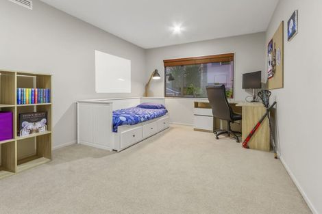 Photo of property in 8 Monkton Close, Greenhithe, Auckland, 0632