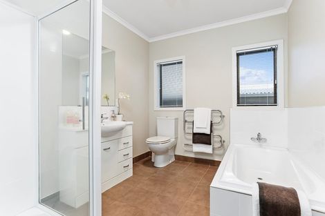 Photo of property in 1/97 Nelson Street, Howick, Auckland, 2014