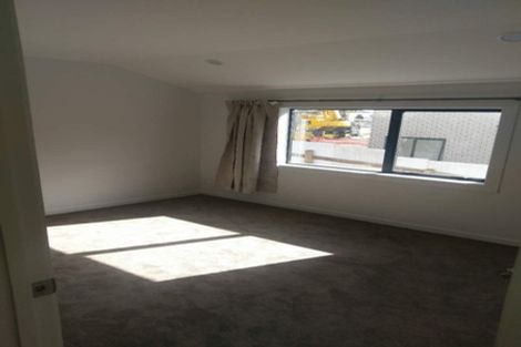 Photo of property in 1554a Great North Road, Waterview, Auckland, 1026