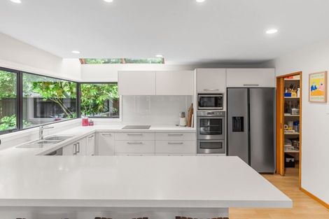 Photo of property in 16 Felstead Place, Avonhead, Christchurch, 8042