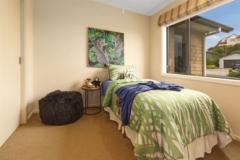 Photo of property in 8 Aoraki Rise, Aotea, Porirua, 5024