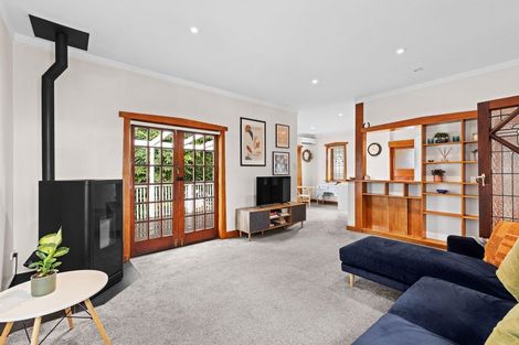 Photo of property in 211 Fifield Terrace, Opawa, Christchurch, 8023