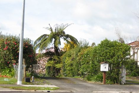 Photo of property in 5 Titoki Place, Inglewood, 4330