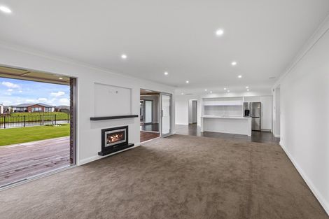 Photo of property in 73 The Esplanade, Pegasus, 7612