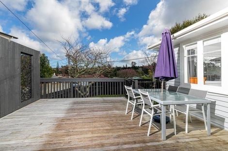 Photo of property in 15 Preston Avenue, Henderson, Auckland, 0610