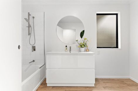 Photo of property in 37b Elm Tree Avenue, Frankton, Queenstown, 9300