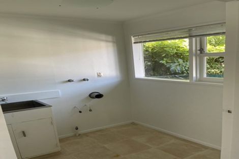 Photo of property in 6 Churton Drive, Churton Park, Wellington, 6037