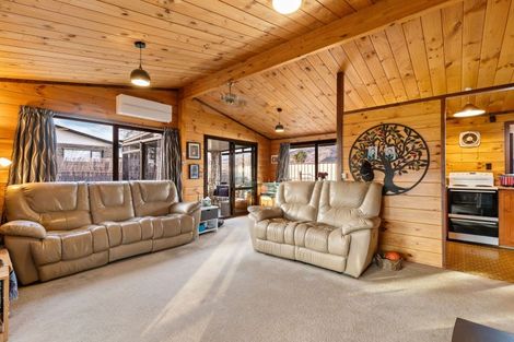 Photo of property in 2 Bruce Street, Cromwell, 9310