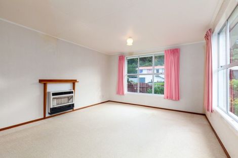 Photo of property in 19 Regent Place, Blagdon, New Plymouth, 4310