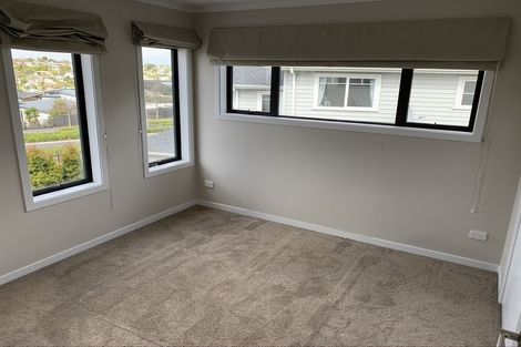 Photo of property in 11 Shelby Place, Long Bay, Auckland, 0630