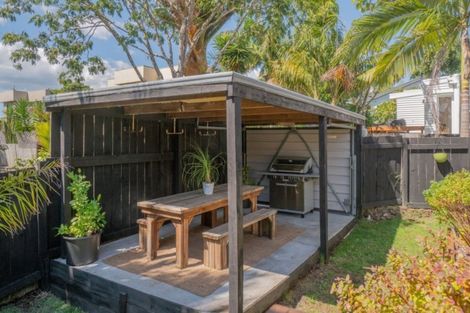 Photo of property in 1/24 Gardner Avenue, New Lynn, Auckland, 0600