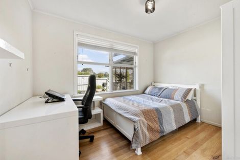 Photo of property in 265 Hepburn Road, Glendene, Auckland, 0602