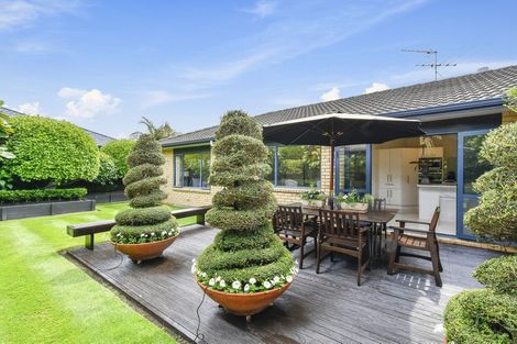 Photo of property in 80 Lothian Brae, Wattle Downs, Auckland, 2103