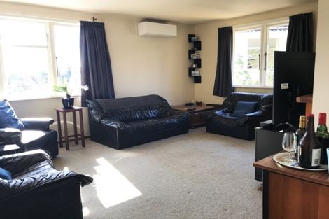 Photo of property in 9 Berkshire Grove, Cannons Creek, Porirua, 5024