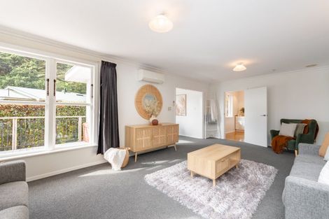 Photo of property in 231 Whites Line East, Waiwhetu, Lower Hutt, 5010