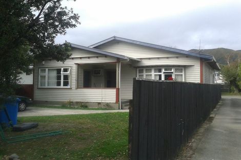 Photo of property in 49 Cambridge Terrace, Waiwhetu, Lower Hutt, 5010