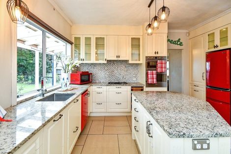 Photo of property in 3 Trentham Road, Papakura, 2110