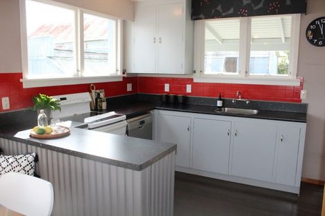 Photo of property in 17 Durham Street, Winton, 9720