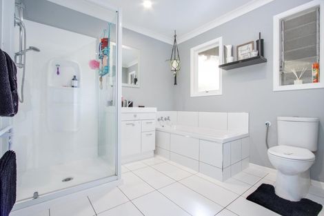 Photo of property in 135 Riverbend Road, Onekawa, Napier, 4110