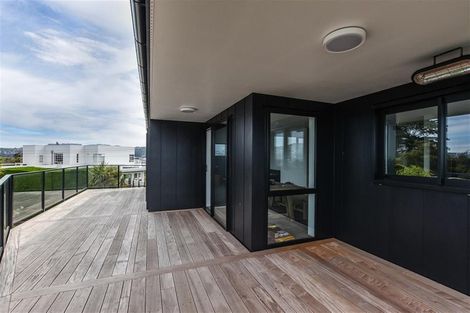 Photo of property in 51 Glendevon Place, Vauxhall, Dunedin, 9013