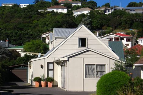 Photo of property in 108a Weka Street, Miramar, Wellington, 6022