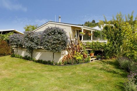 Photo of property in 7b Isobel Street, Acacia Bay, Taupo, 3330