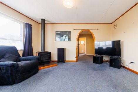 Photo of property in 34 Geraldine Crescent, Cloverlea, Palmerston North, 4412