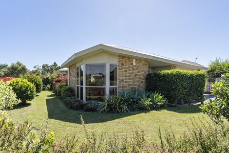 Photo of property in 18 Park Lane, Waitara, 4320