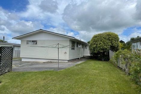 Photo of property in 20 Vina Place, Massey, Auckland, 0614