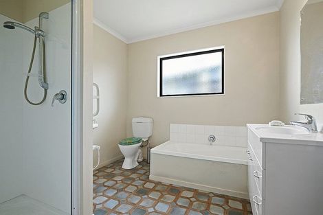 Photo of property in 915 East Coast Road, Kaiaua, Pokeno, 2473