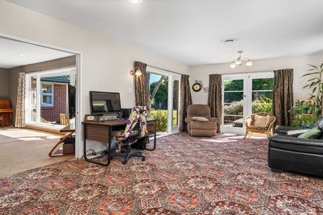 Photo of property in 2/151 Yaldhurst Road, Sockburn, Christchurch, 8042