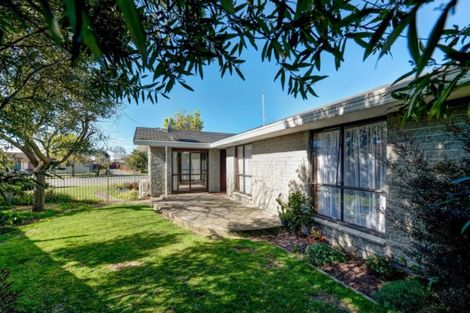 Photo of property in 14 Mchaffies Place, Wainoni, Christchurch, 8061