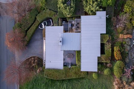 Photo of property in 6 Whitbourn Place, Fernhill, Queenstown, 9300