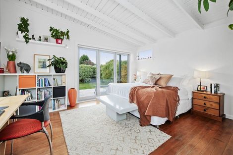 Photo of property in 31 Broadway Avenue, Waikuku Beach, 7473