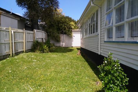 Photo of property in 44 Brandon Road, Glen Eden, Auckland, 0602