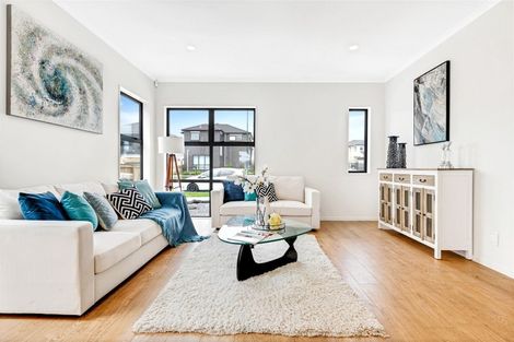 Photo of property in 51 Hikuawa Road, Flat Bush, Auckland, 2019