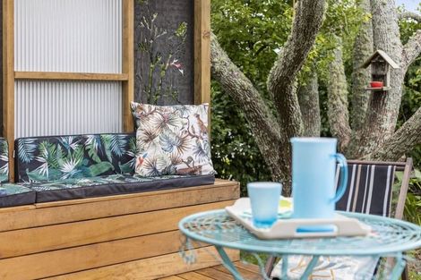 Photo of property in 1/11 Roberts Avenue, Bayswater, Auckland, 0622